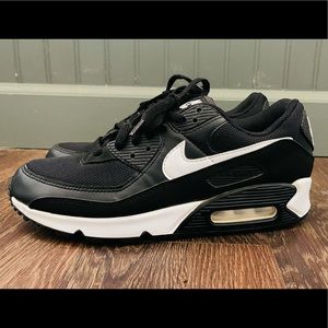 Women’s Nike Air Max 90 Casual Shoes